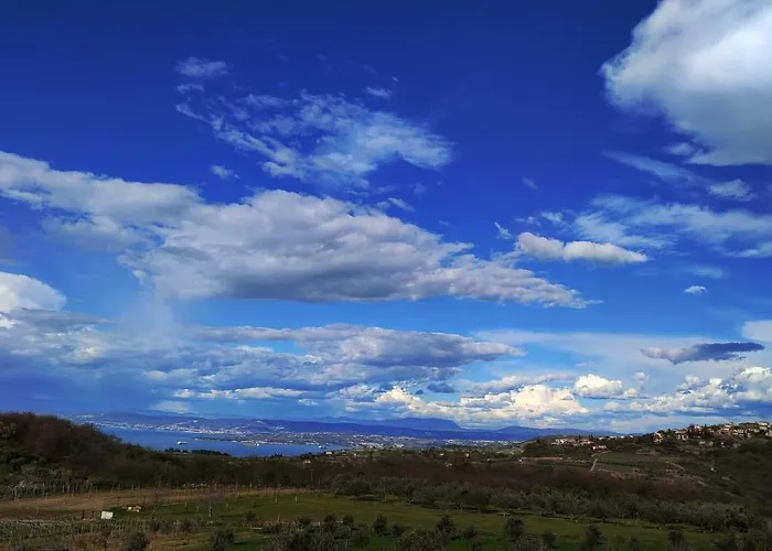 Natura Sea View شقة إيزولا